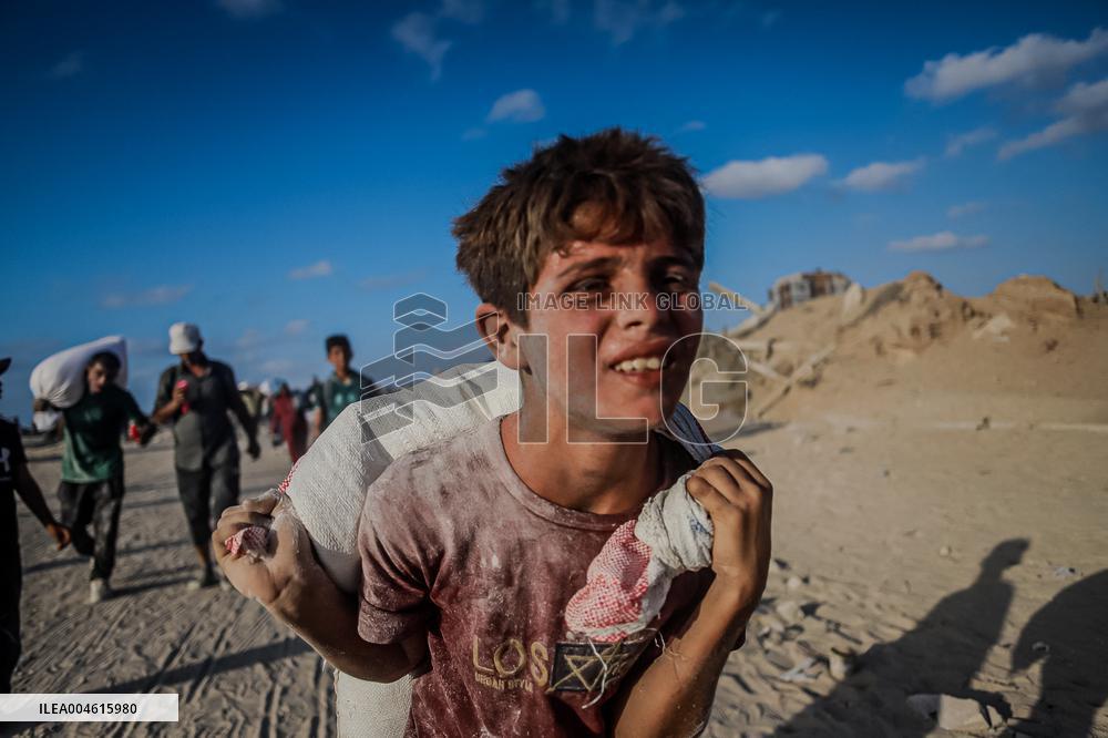 Humanitarian Aid at The Zikim Border Crossing in Gaza