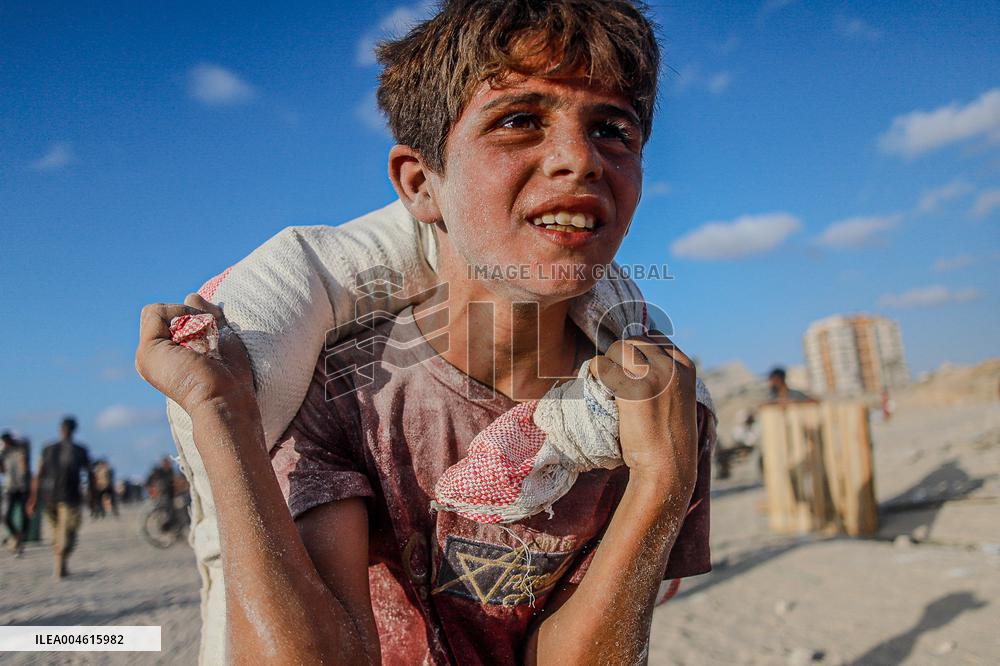 Humanitarian Aid at The Zikim Border Crossing in Gaza
