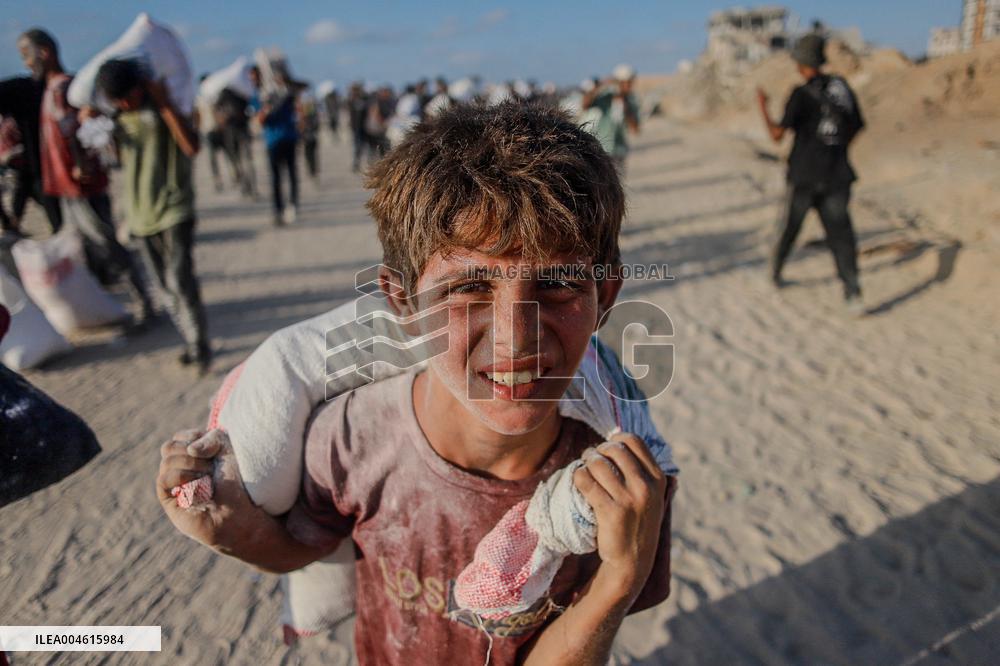 Humanitarian Aid at The Zikim Border Crossing in Gaza