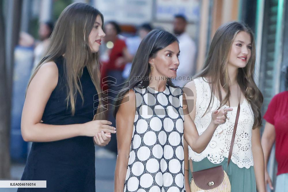 Queen Letizia and Her Daughters at The Cinema - Palma