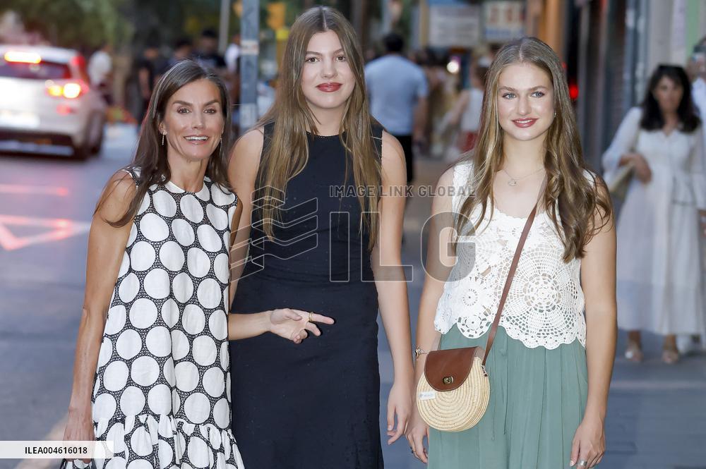 Queen Letizia and Her Daughters at The Cinema - Palma