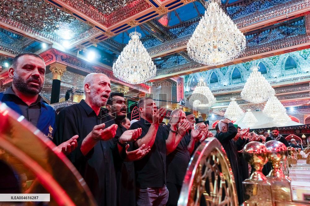 Pilgrims Gather for Sacred Friday - Iraq