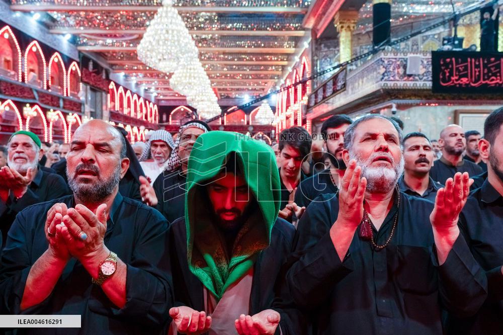 Pilgrims Gather for Sacred Friday - Iraq