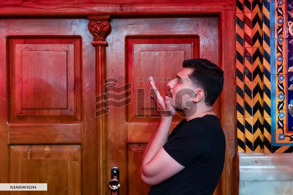 Pilgrims Gather for Sacred Friday - Iraq