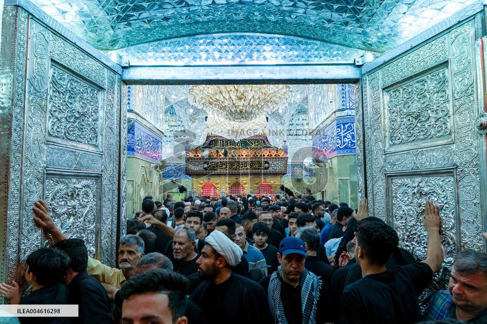Pilgrims Gather for Sacred Friday - Iraq
