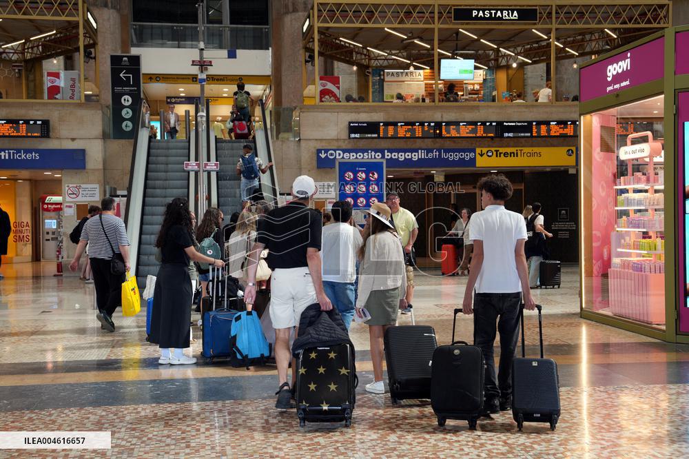 Exodus at Central Station Departures for the Summer Holidays - Milan