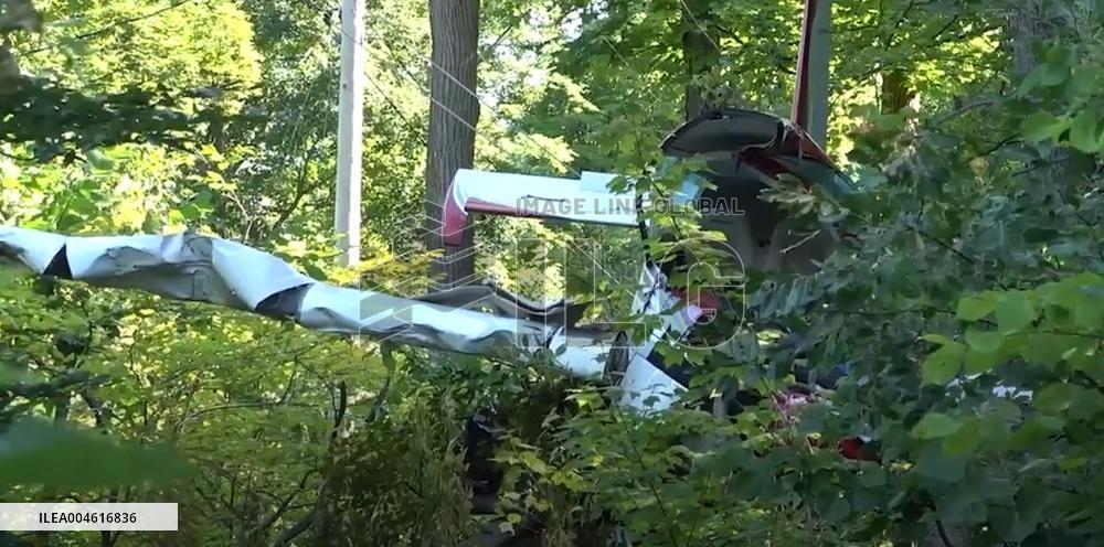 Small Airplane Crashes Near Ottawa Airport - Canada