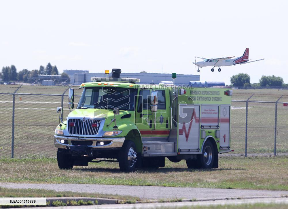 Small Airplane Crashes Near Ottawa Airport - Canada