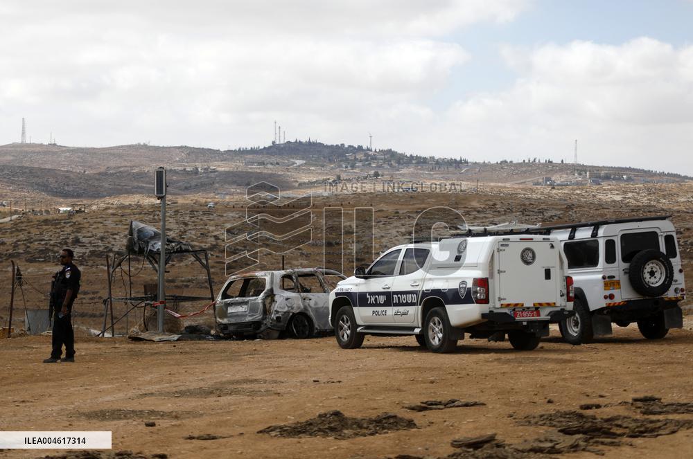 Israeli Settlers Set Fire To Vehicles Belonging To Activists - Hebron