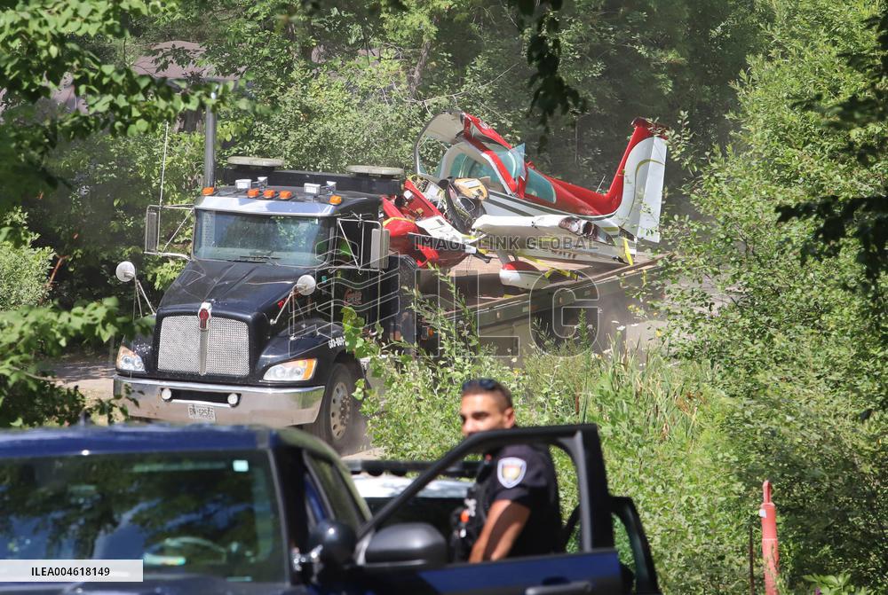 Small Airplane Crashes Near Ottawa Airport - Canada