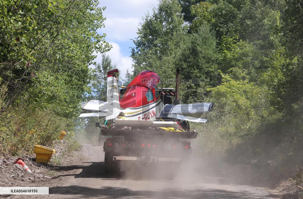Small Airplane Crashes Near Ottawa Airport - Canada
