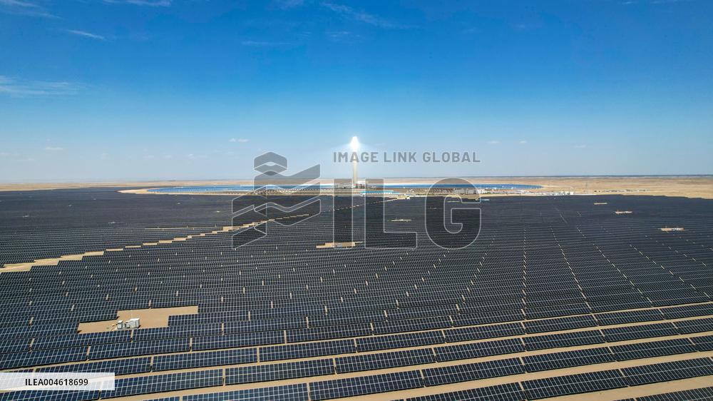 Gobi Desert Multi-energy Complementary Base PV Project Site in Jiuquan