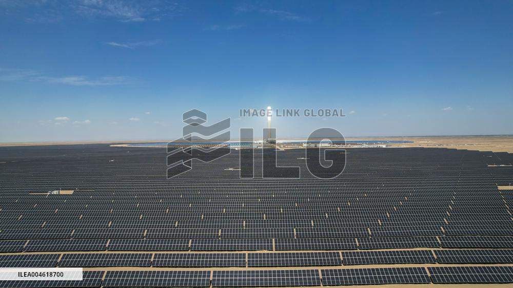 Gobi Desert Multi-energy Complementary Base PV Project Site in Jiuquan
