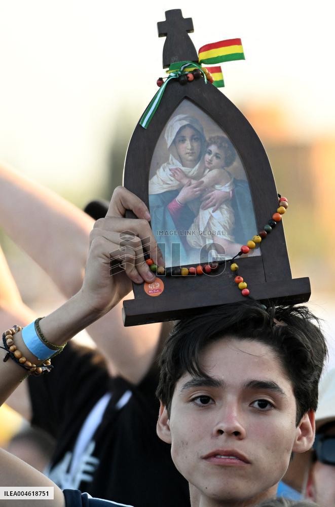 Pope Leo XIV Attends Jubilee of Youth Prayer Vigil - Vatican