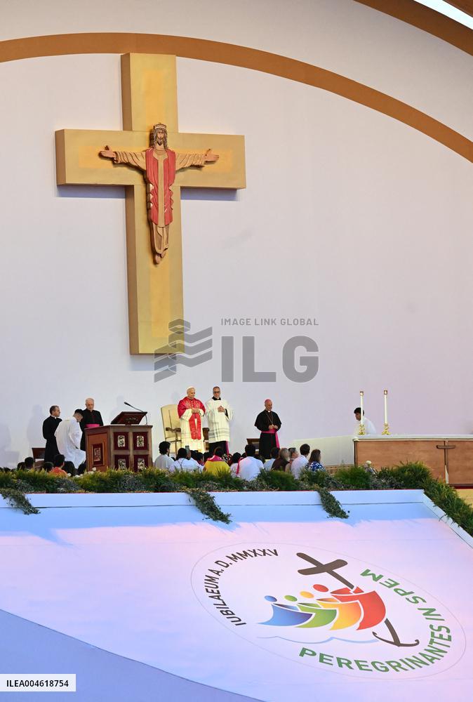 Pope Leo XIV Attends Jubilee of Youth Prayer Vigil - Vatican