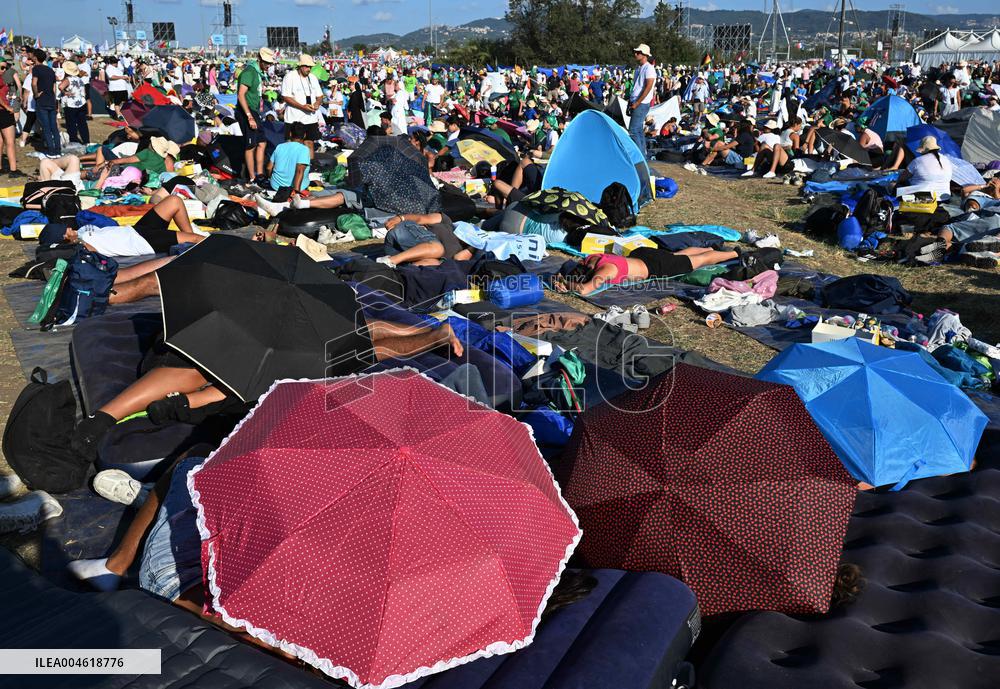 Pope Leo XIV Attends Jubilee of Youth Prayer Vigil - Vatican