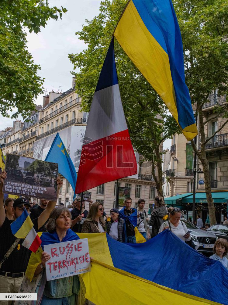 Ukrainians Rally For Anti-aircraft Defence Resources - Paris