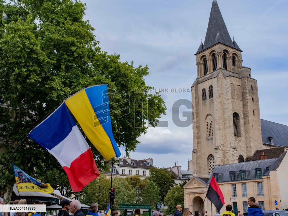 Ukrainians Rally For Anti-aircraft Defence Resources - Paris