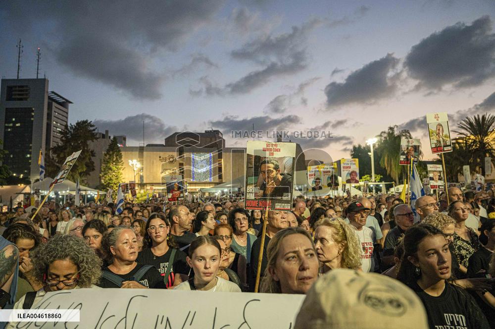 Hostage Families Demand Ceasefire and Deal - Tel Aviv