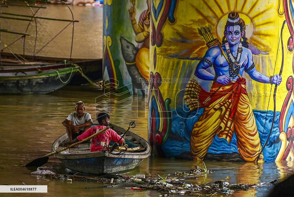 Monsoon Floods Force Evacuations in Prayagraj - India