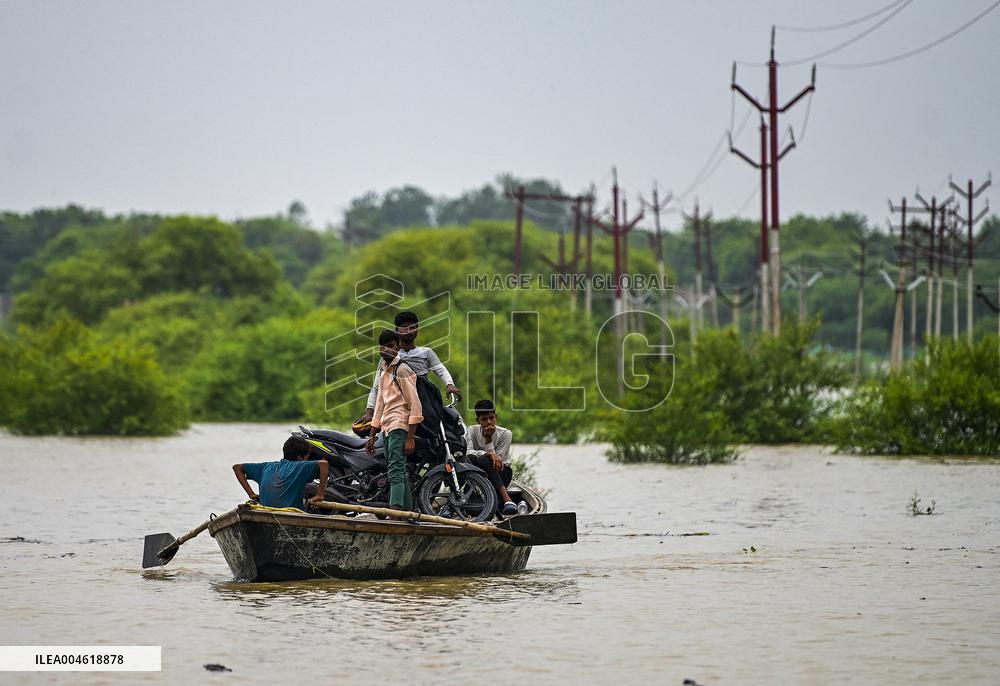 Monsoon Floods Force Evacuations in Prayagraj - India