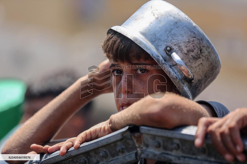 Food Distribution in Gaza - Palestine