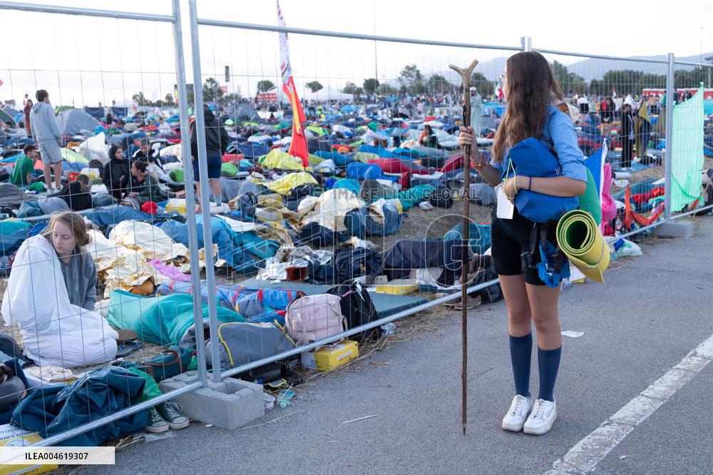 Morning Atmosphere At Last Holy Mass For Youth Jubilee - Rome