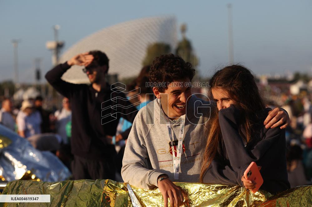 Morning Atmosphere At Last Holy Mass For Youth Jubilee - Rome