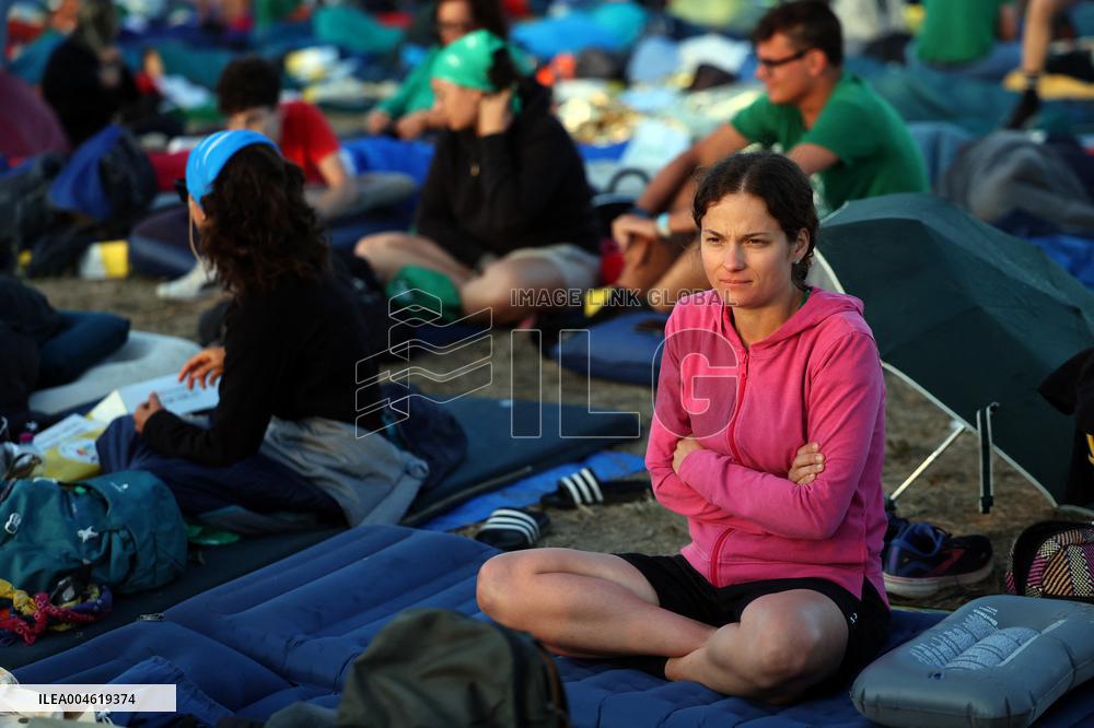 Morning Atmosphere At Last Holy Mass For Youth Jubilee - Rome