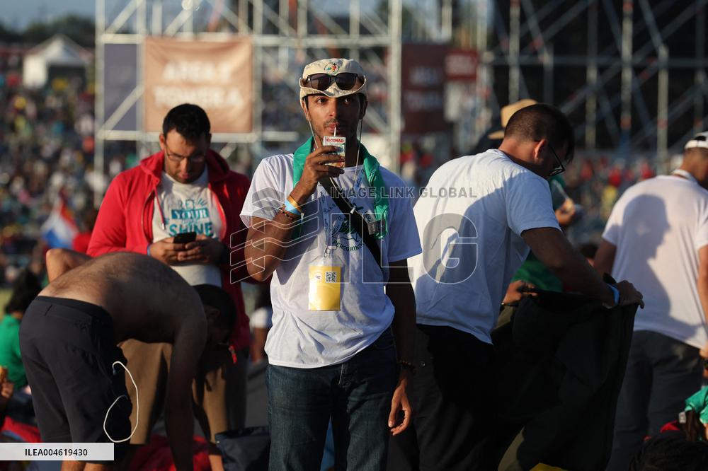 Morning Atmosphere At Last Holy Mass For Youth Jubilee - Rome