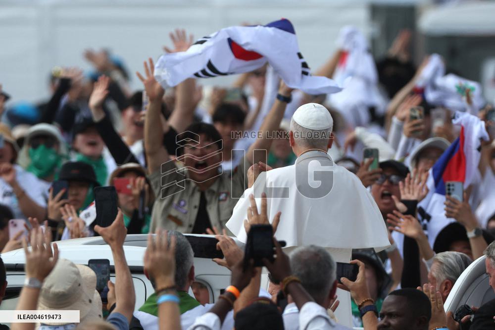 Pope Leo XIV Leads Mass For Youth Jubilee - Rome