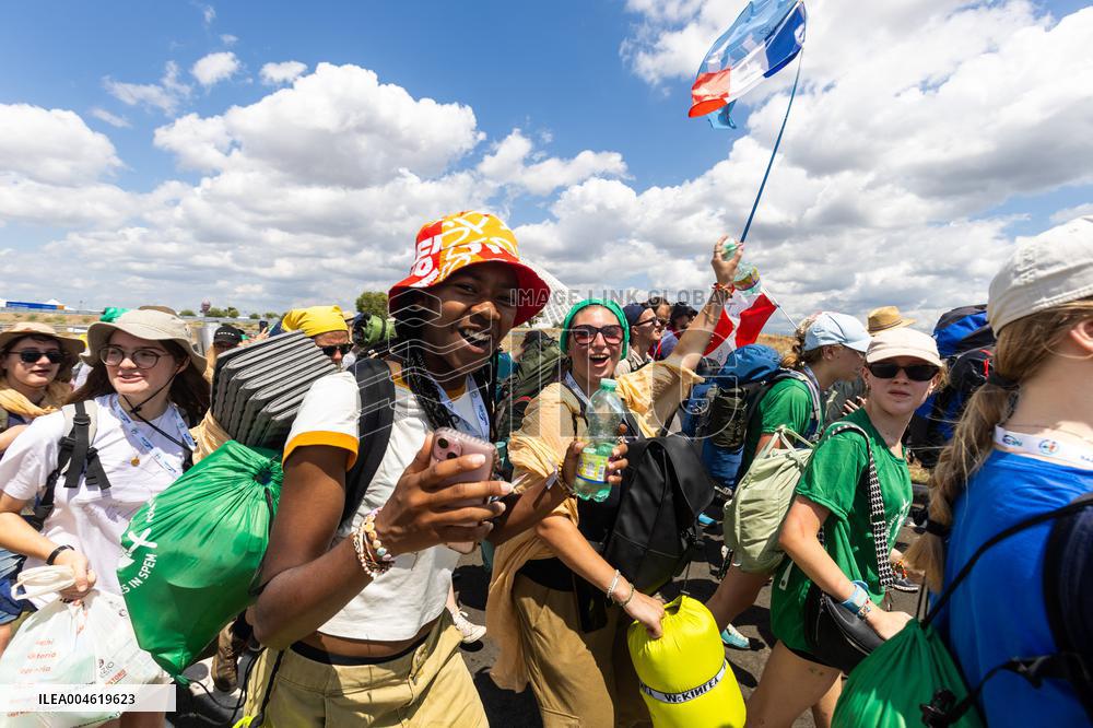 Atmosphere During Prayer Vigil For Youth Jubilee 2025 - Rome