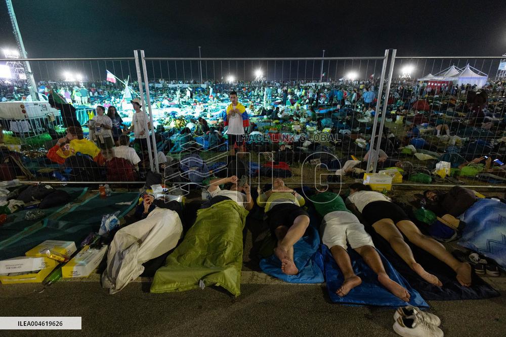 Atmosphere During Prayer Vigil For Youth Jubilee 2025 - Rome