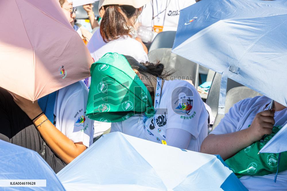 Atmosphere During Prayer Vigil For Youth Jubilee 2025 - Rome