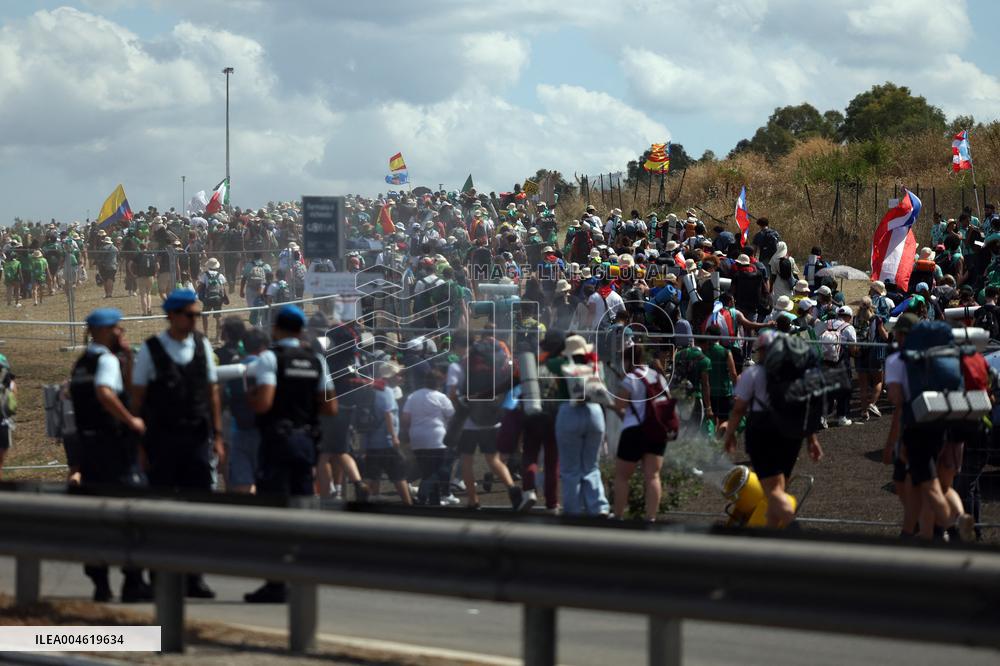 Atmosphere During Prayer Vigil For Youth Jubilee 2025 - Rome