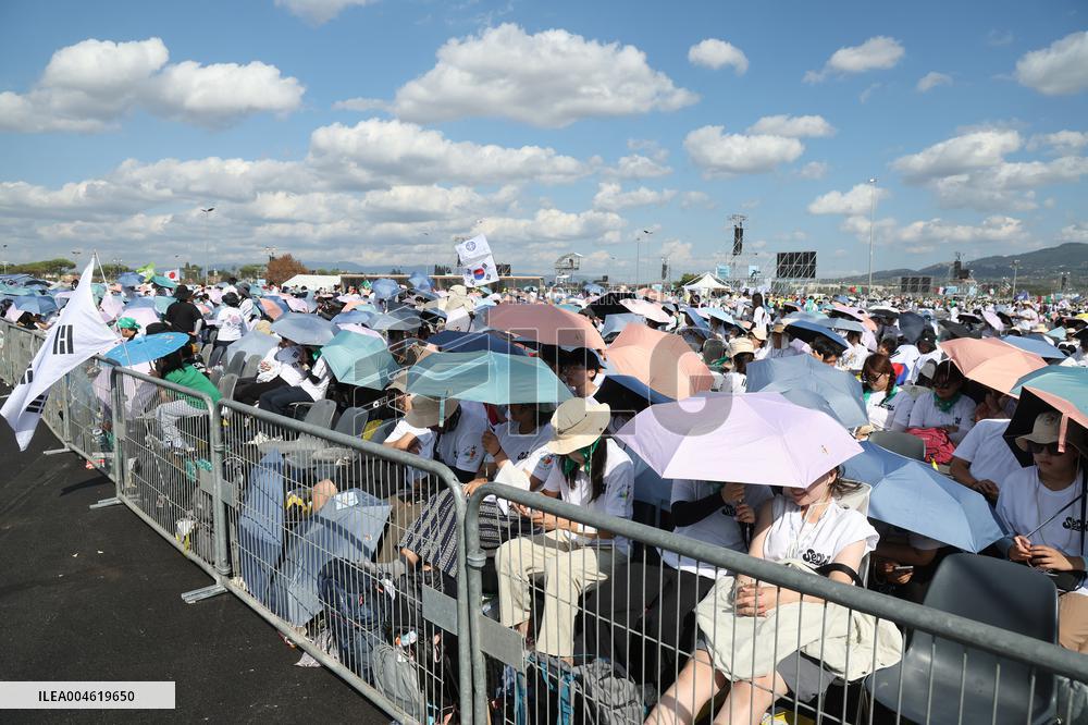 Atmosphere During Prayer Vigil For Youth Jubilee 2025 - Rome