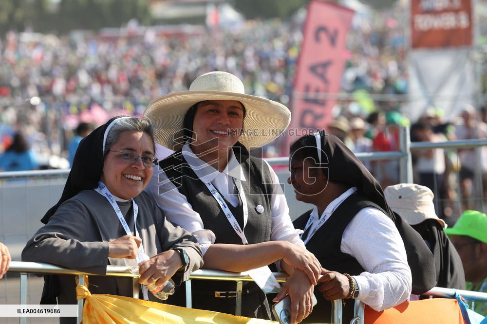 Atmosphere During Prayer Vigil For Youth Jubilee 2025 - Rome