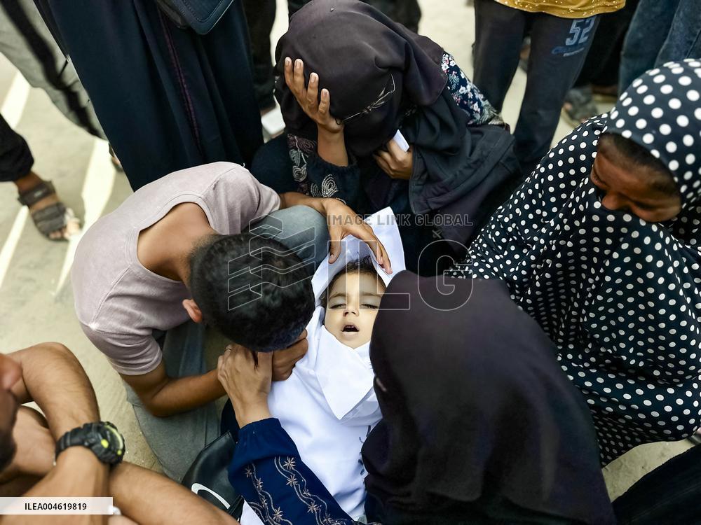 Mourners Grieve Gaza Aid and Shelter Victims - Rafah