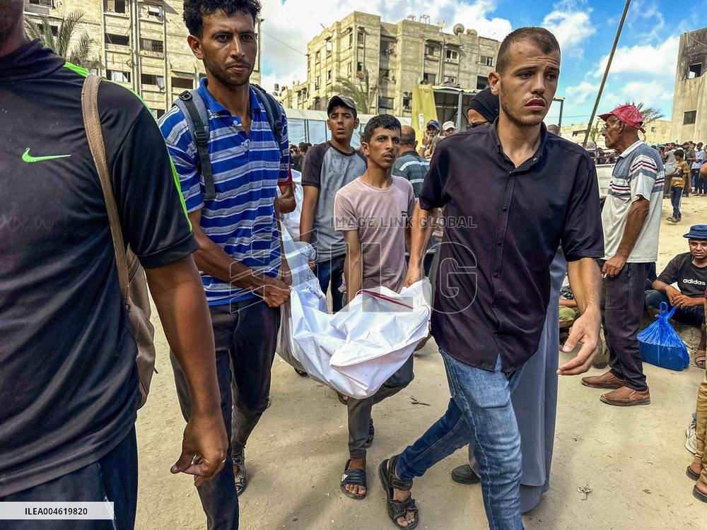Mourners Grieve Gaza Aid and Shelter Victims - Rafah
