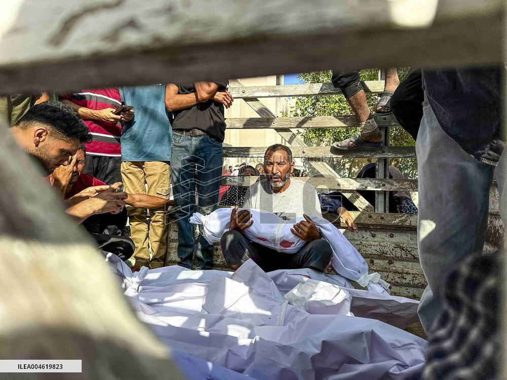 Mourners Grieve Gaza Aid and Shelter Victims - Rafah