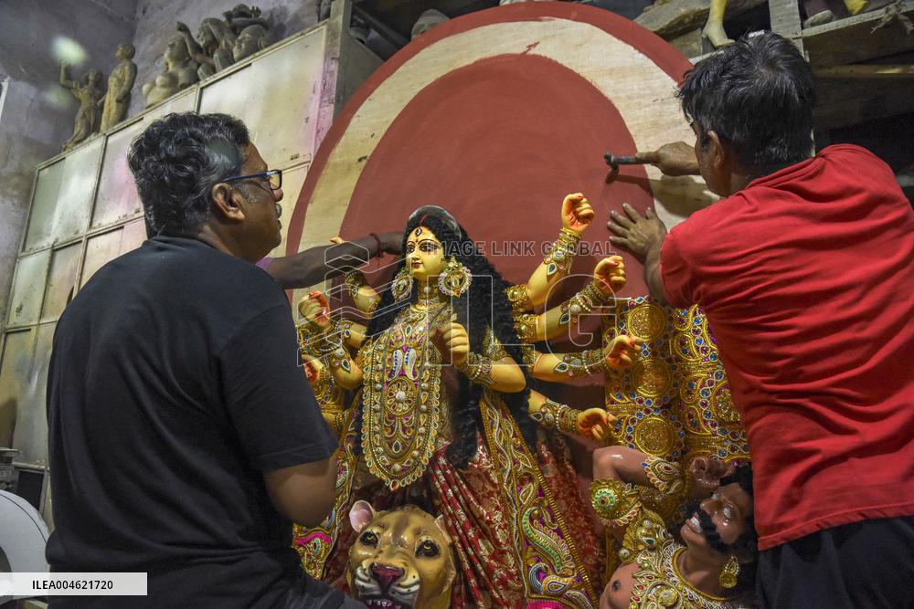 Fiber Durga going to France from India - Kolkata