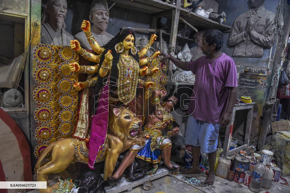 Fiber Durga going to France from India - Kolkata