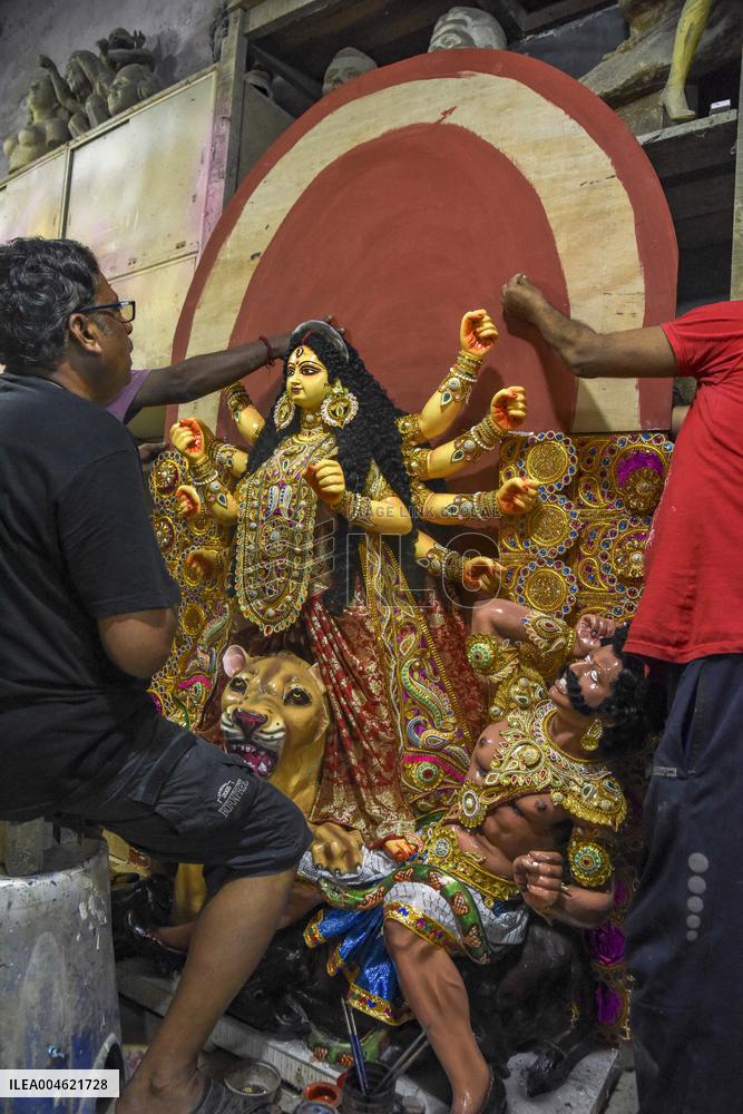 Fiber Durga going to France from India - Kolkata