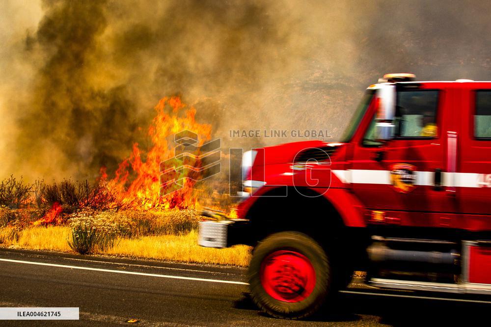 Wildfire Rages Through Los Padres Forest - USA