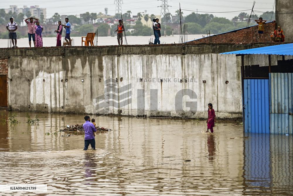 Residents Stranded as Yamuna River Floods Rise