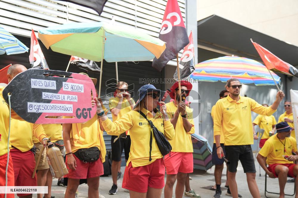 Indefinite Strike of Lifeguards Continues in Barcelona - Spain