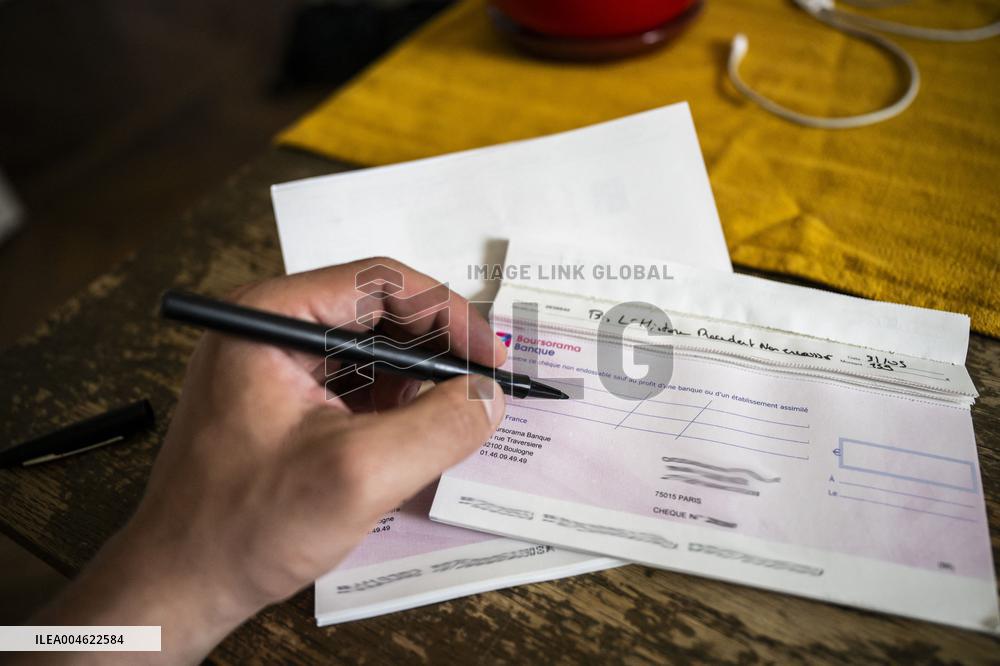 Illustration - Bank Cheque