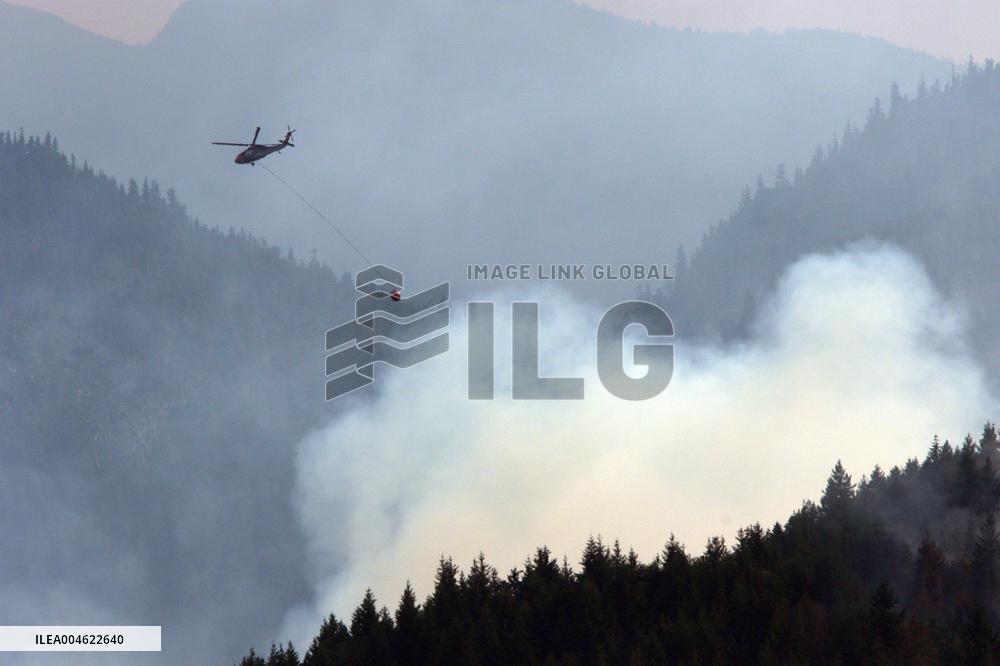 Wildfire on Vancouver Island Continues to Grow - Canada