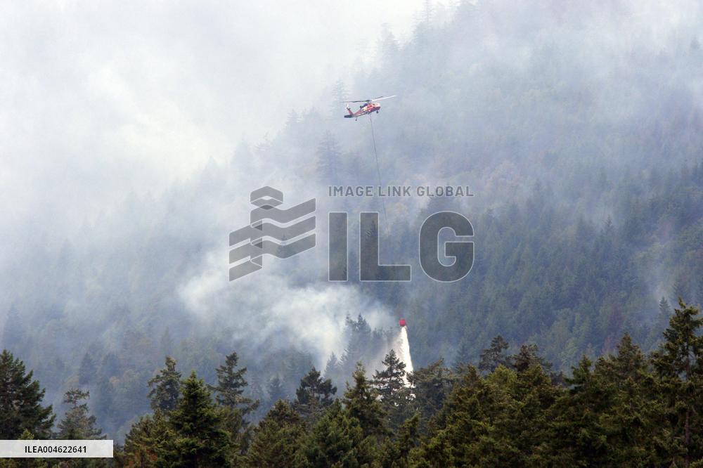 Wildfire on Vancouver Island Continues to Grow - Canada