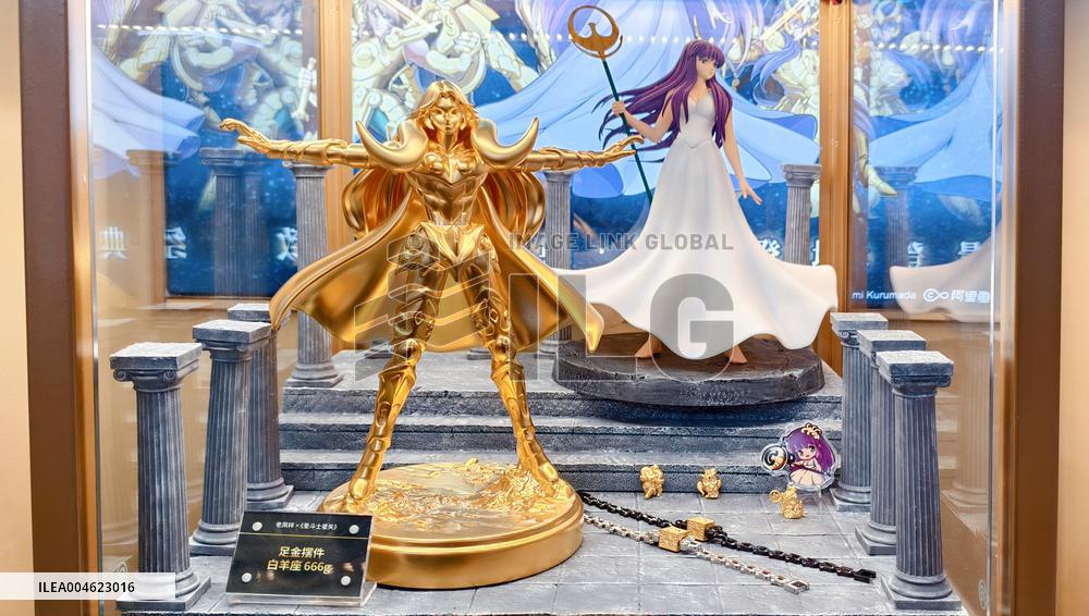 LaoFengXiang Gold Figurine Model at 2025 ChinaJoy